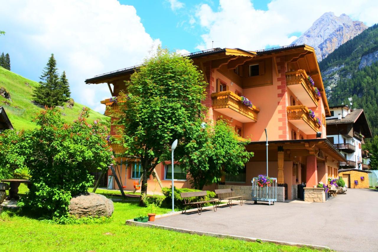 Villa Clara Canazei Extérieur photo